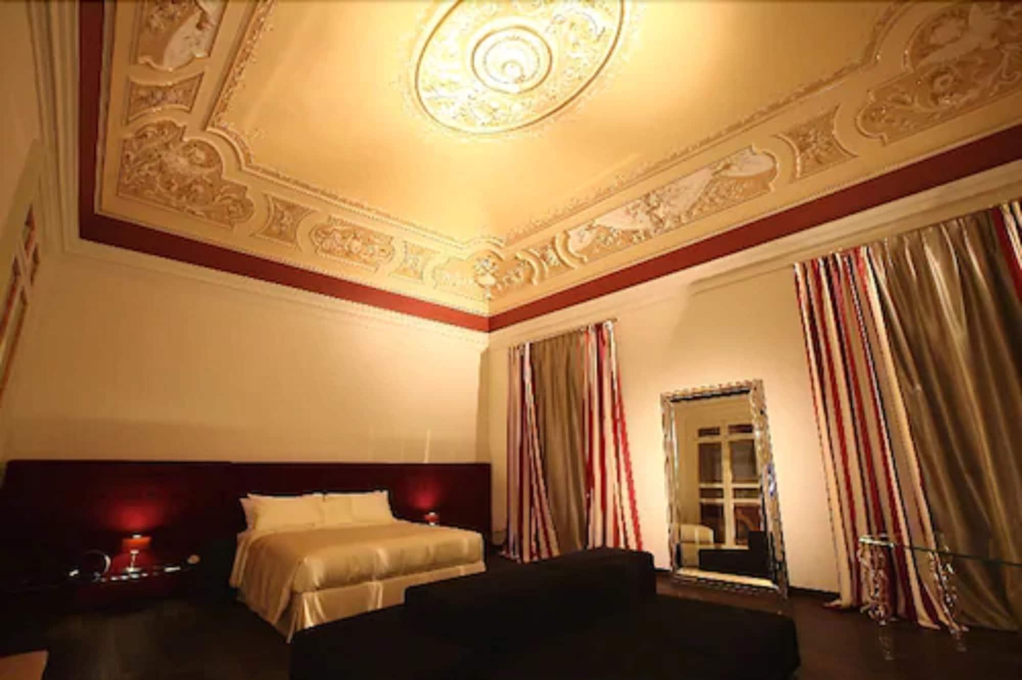 Hotel House